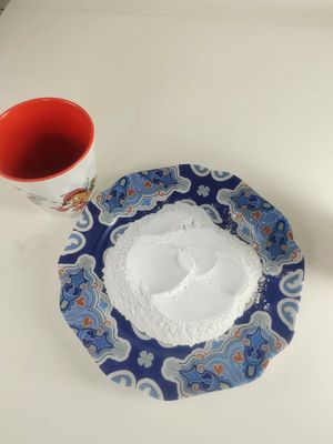 Formaldehyd Żywica Melaminowa Glazing Proszek Temperatura topnienia 130-150 ℃