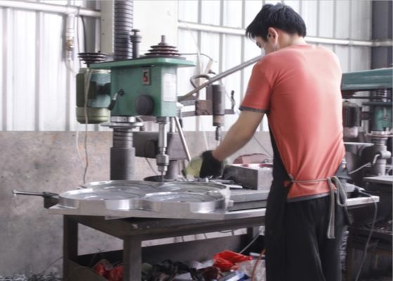 Naczynia kuchenne Talerze melaminowe Miski Forma kompresyjna Wysoka precyzja