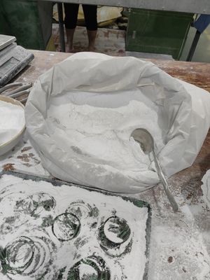 SY Proszek żywicy melaminowo-mocznikowo-formaldehydowej 99,8% Cas 108-78-1