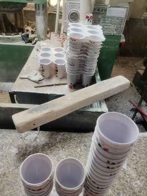 25 kg / worek Proszek z żywicy mocznikowo-formaldehydowej klasy przemysłowej do stołowej melaminy