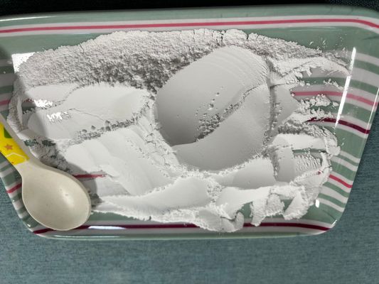 99,8% proszek żywicy melaminowo-mocznikowo-formaldehydowej do zastawy stołowej