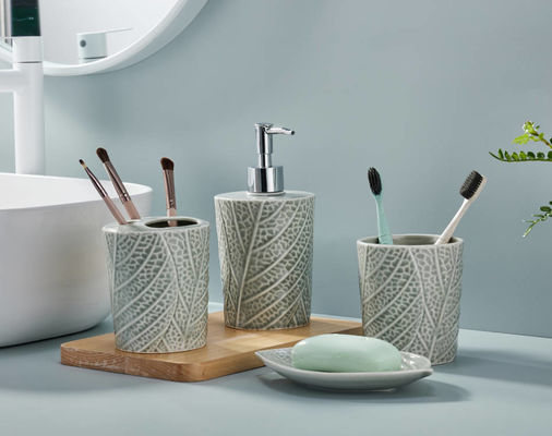 Wytrzymały zestaw biurowy do łazienki 4 sztuk