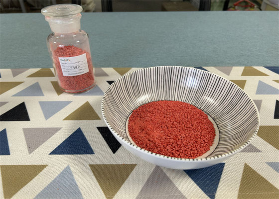 Granulki melaminy o marmurkowym wyglądzie używane do produkcji zastawy stołowej z imitacji porcelany