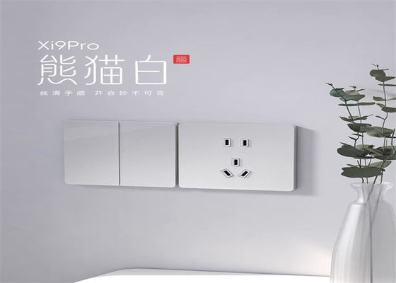 Wyroby stołowe z tworzyw sztucznych