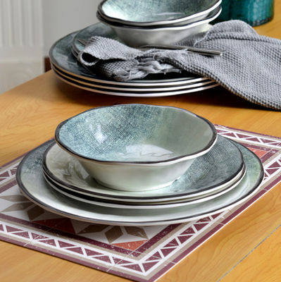 Zielony zestaw 12 sztuk melaminowych naczynia do posiłków do użytku na zewnątrz