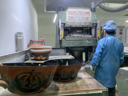 Maszyna do kompresji melaminy na wysokim ciśnieniu