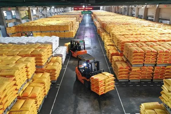 Kryształowy bezwonny melamin powłoka do formowania tworzyw sztucznych Dwa lata trwałości