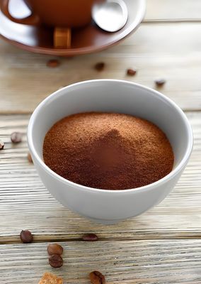 Melamina przemysłowa dostawca fabryczny 99,8% czystość China Brown Color Resin CAS 108-78-1